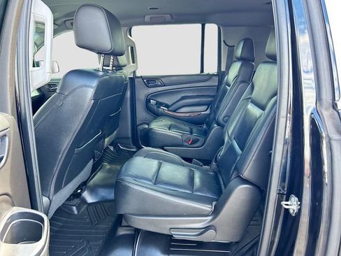 Used 2019 Chevrolet Suburban LT w/ LT Midnight Edition RWD image 21