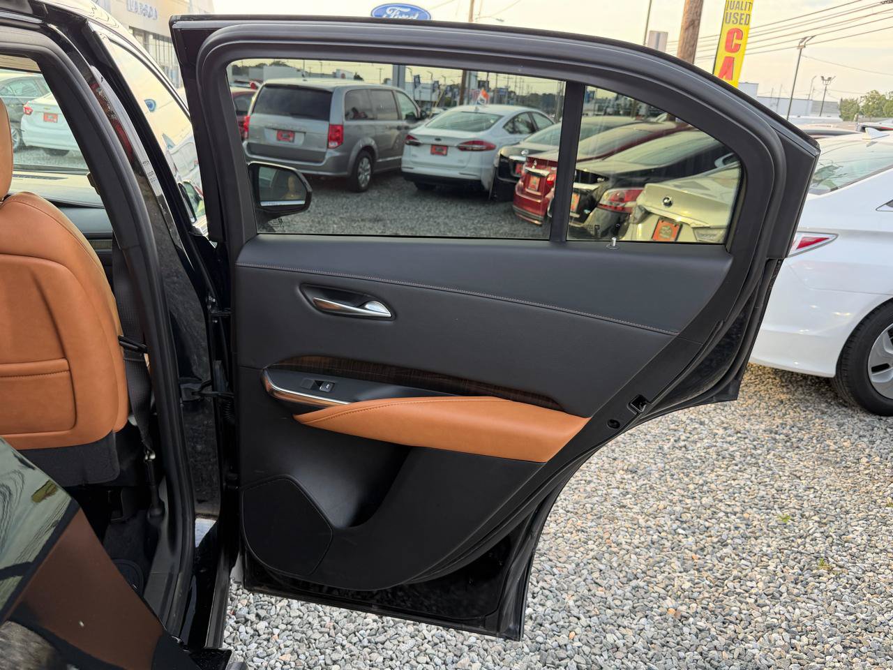 Used 2019 Cadillac XT4 Premium Luxury AWD/4WD image 14