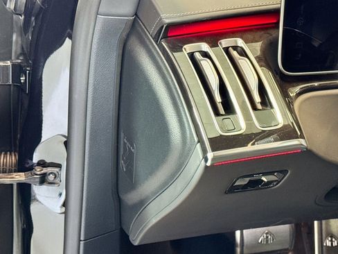New 2026 Mercedes-Benz Maybach S 580 4MATIC image 10