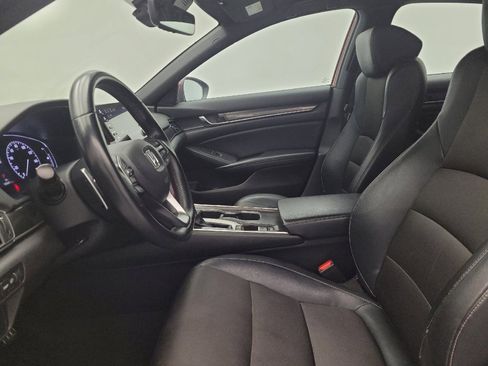 Used 2018 Honda Accord Sport image 17