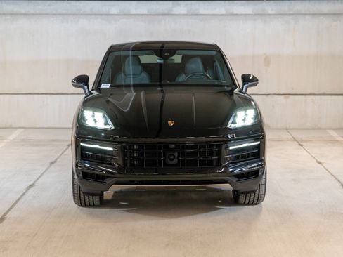Certified 2026 Porsche Cayenne GTS AWD/4WD image 10