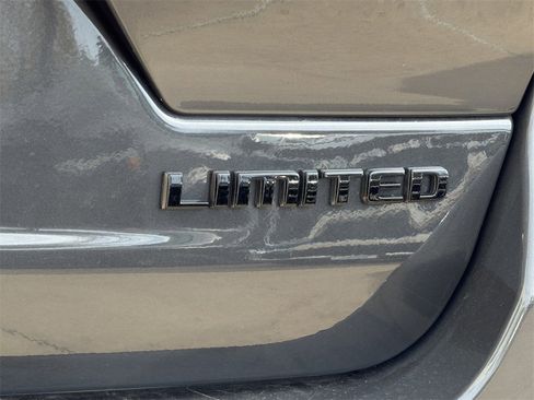 New 2025 Jeep Grand Cherokee Limited image 9