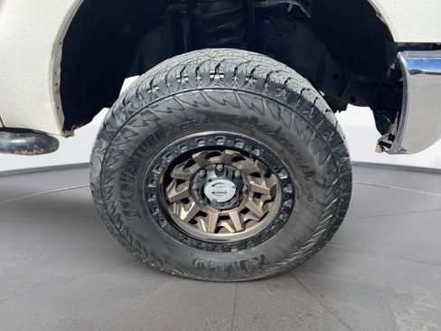 Used 2013 Ford F350 Lariat image 10