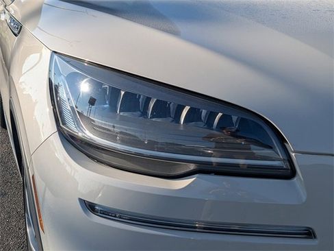 Used 2021 Lincoln Aviator Reserve w/ Equipment Group 201A image 10