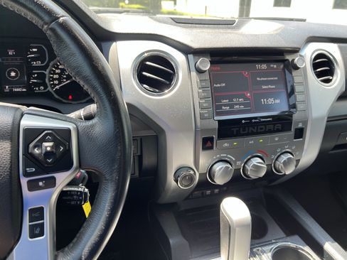 Used 2021 Toyota Tundra SR5 w/ SR5 Leather Package AWD/4WD image 32