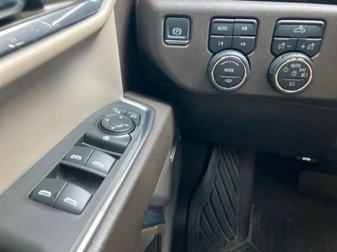 Used 2024 Chevrolet Silverado 1500 LT Trail Boss w/ Convenience Package II AWD/4WD image 17