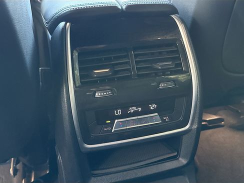 Certified 2023 BMW X7 xDrive40i w/ M Sport Package image 27