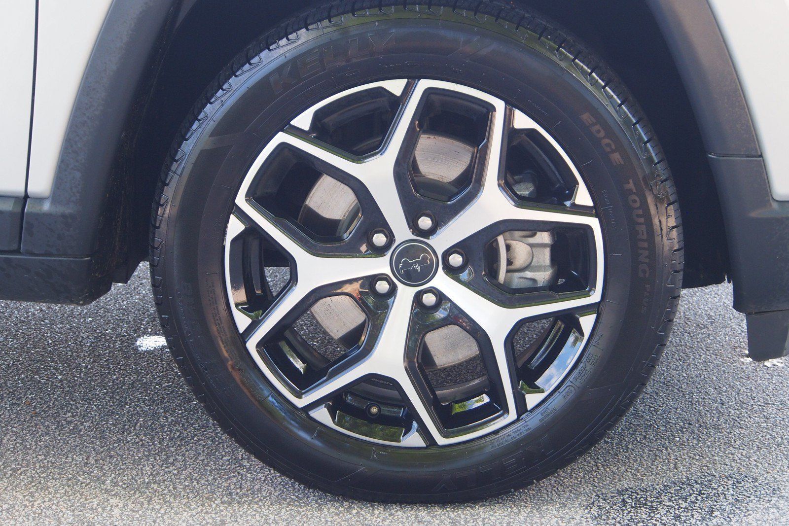 Used 2025 Jeep Compass Limited AWD/4WD image 9