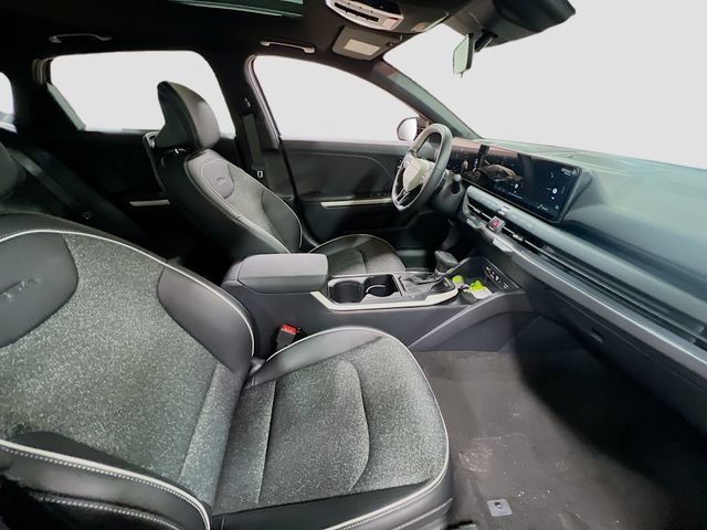 New 2025 Kia K4 GT-Line w/ GT-Line Sunroof Package FWD image 28