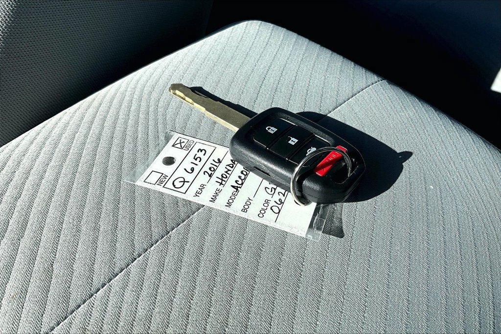 Used 2016 Honda Accord LX image 11