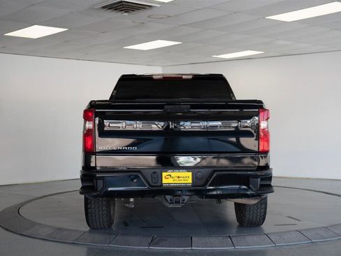 Used 2021 Chevrolet Silverado 1500 Custom w/ Safety Confidence Package AWD/4WD image 6