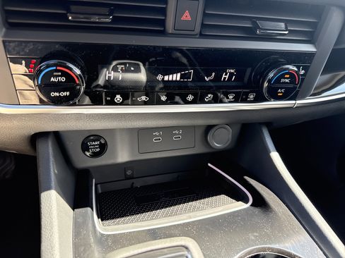 New 2026 Nissan Rogue SV AWD/4WD image 27