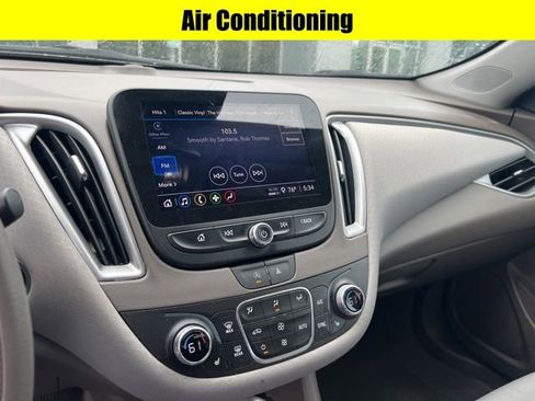 Used 2023 Chevrolet Malibu LT FWD image 11