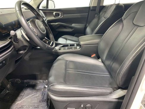 Used 2025 Kia Sorento EX FWD image 14