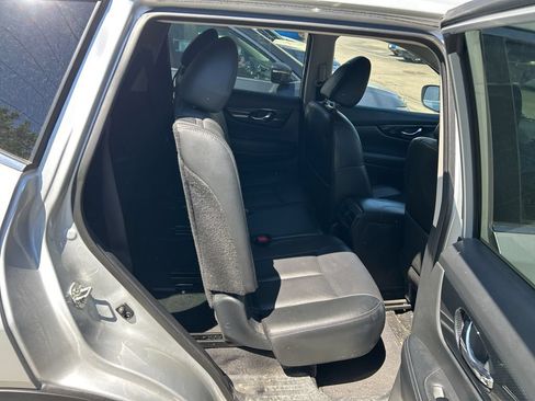 Used 2019 Nissan Rogue SL w/ Premium Package AWD/4WD image 11