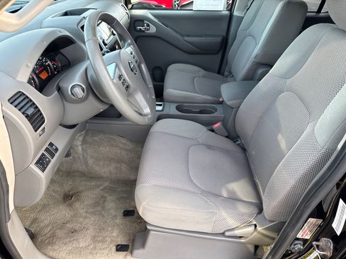 Used 2014 Nissan Frontier SV w/ SV Value Truck Package image 26