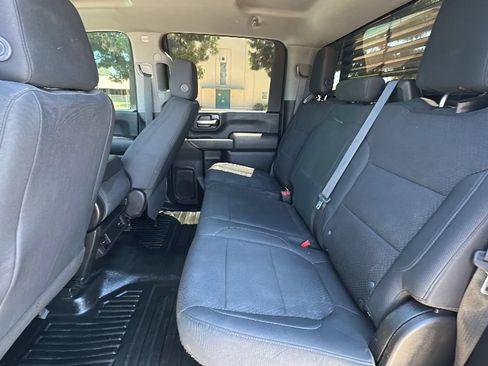 Used 2021 GMC Sierra 2500 4x4 Crew Cab w/ Gooseneck/5TH Wheel Package image 9