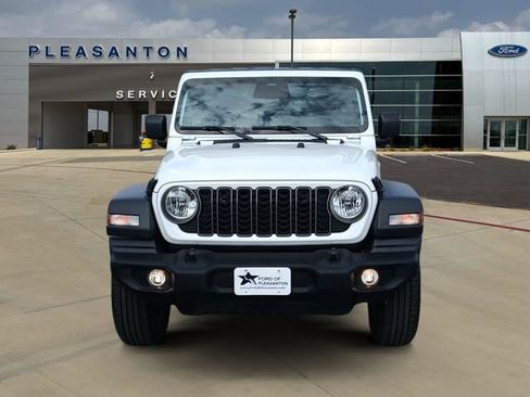 Used 2025 Jeep Wrangler Unlimited Sport AWD/4WD image 8