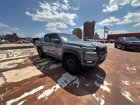 Certified 2025 Nissan Frontier Pro-X RWD image 11
