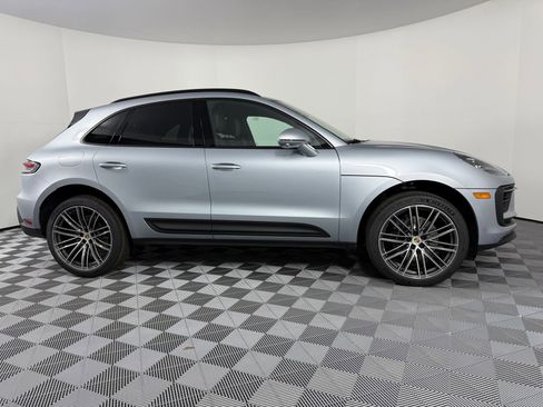 Certified 2026 Porsche Macan AWD/4WD image 8