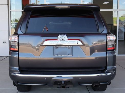 Used 2018 Toyota 4Runner Limited AWD/4WD image 7