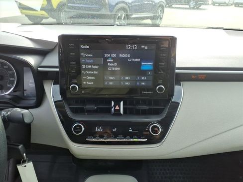 Used 2022 Toyota Corolla LE image 7