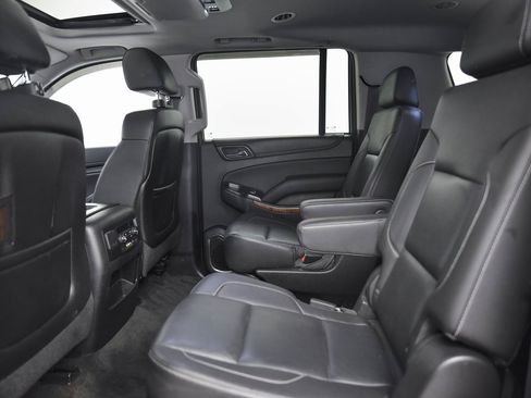 Used 2015 Chevrolet Suburban LTZ image 12