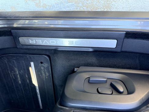 Used 2015 Land Rover Range Rover Evoque Pure image 21