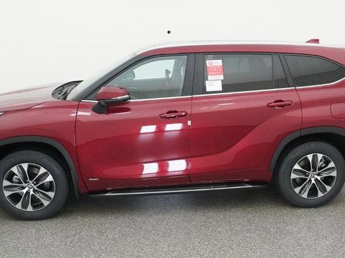 New 2026 Toyota Highlander XLE image 35