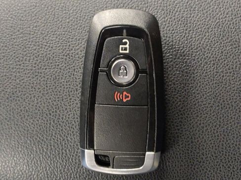 Used 2020 Ford Escape SE FWD image 32