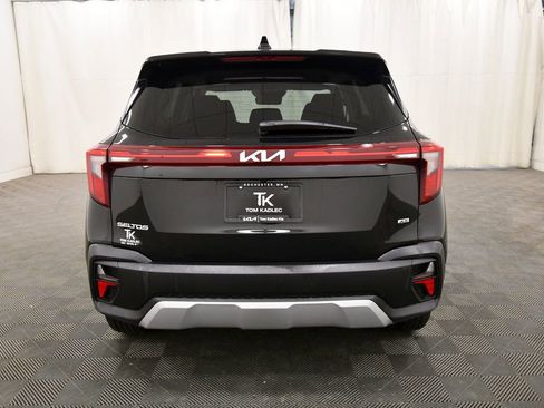 Certified 2026 Kia Seltos LX AWD/4WD image 6