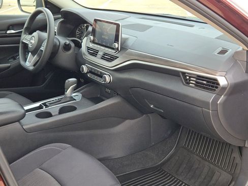 Certified 2025 Nissan Altima 2.5 SV image 26