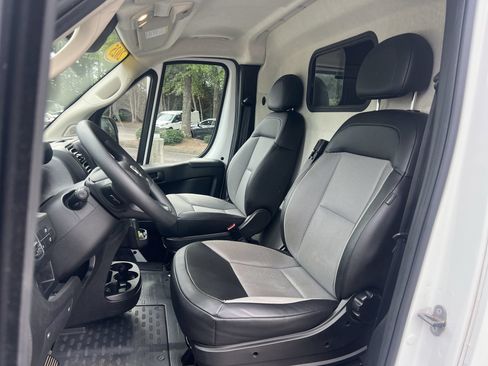 Used 2025 RAM ProMaster 2500 w/ Convenience Group FWD image 15