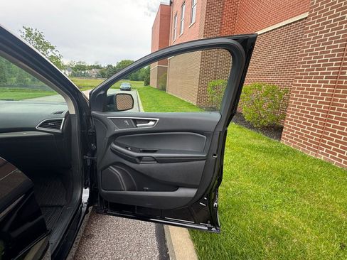 Used 2020 Ford Edge SEL AWD/4WD image 30