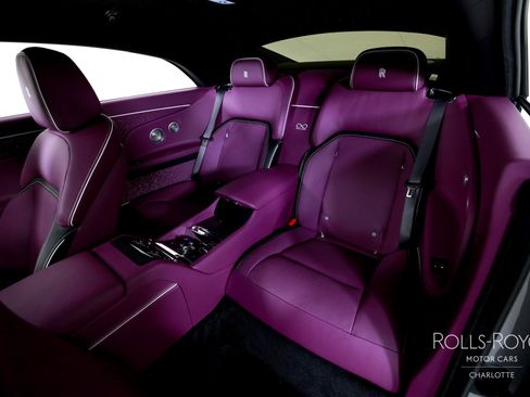 Used 2025 Rolls-Royce Spectre Black Badge image 17