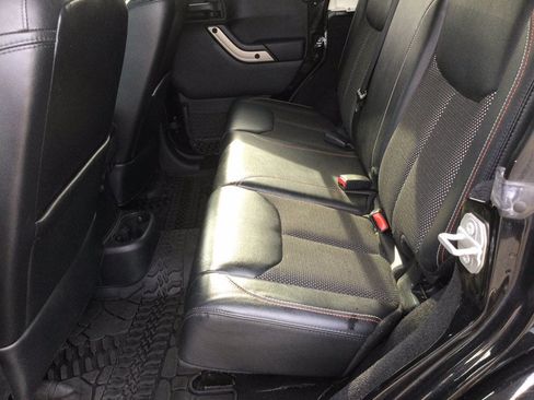Used 2016 Jeep Wrangler Unlimited Sahara AWD/4WD image 21