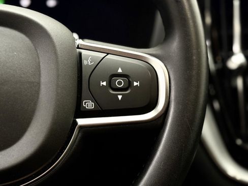 Used 2023 Volvo XC60 B5 Core w/ Climate Package image 17