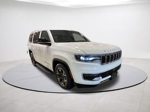 Used 2024 Jeep Wagoneer Series III AWD/4WD image 49