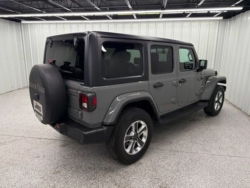 Used 2023 Jeep Wrangler Unlimited Sahara AWD/4WD image 6