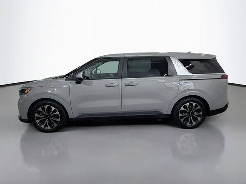 Used 2023 Kia Carnival EX FWD image 6