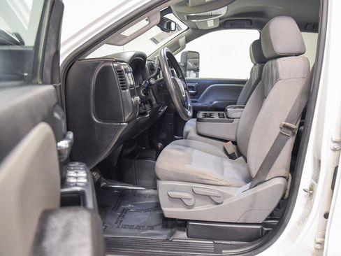 Used 2019 GMC Sierra 3500 4x4 Crew Cab w/ Sierra Convenience Package image 2