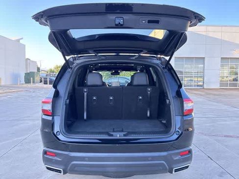 Certified 2025 Honda Pilot Black Edition image 37