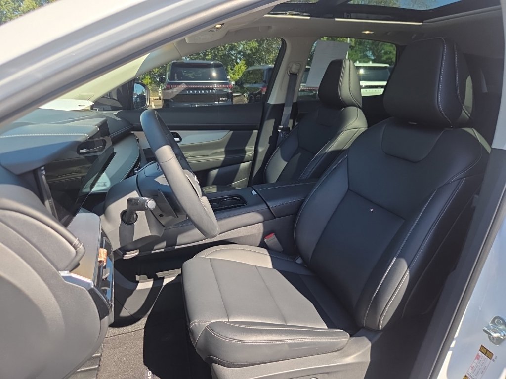 Used 2025 Nissan Murano SL w/ Cargo Package AWD/4WD image 32