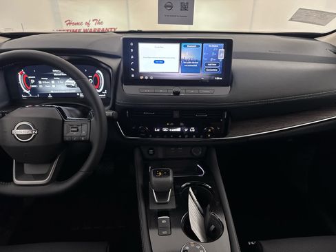 New 2026 Nissan Rogue Platinum w/ Platinum Premium Package image 13