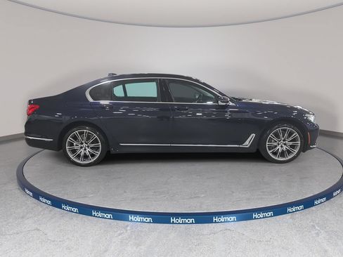 Used 2018 BMW 740i RWD image 5