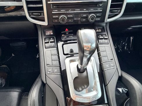 Used 2016 Porsche Cayenne AWD/4WD image 20