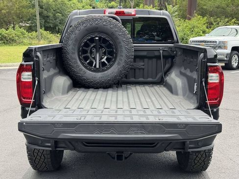 Used 2024 GMC Canyon AT4X w/ AT4X AEV Edition AWD/4WD image 17