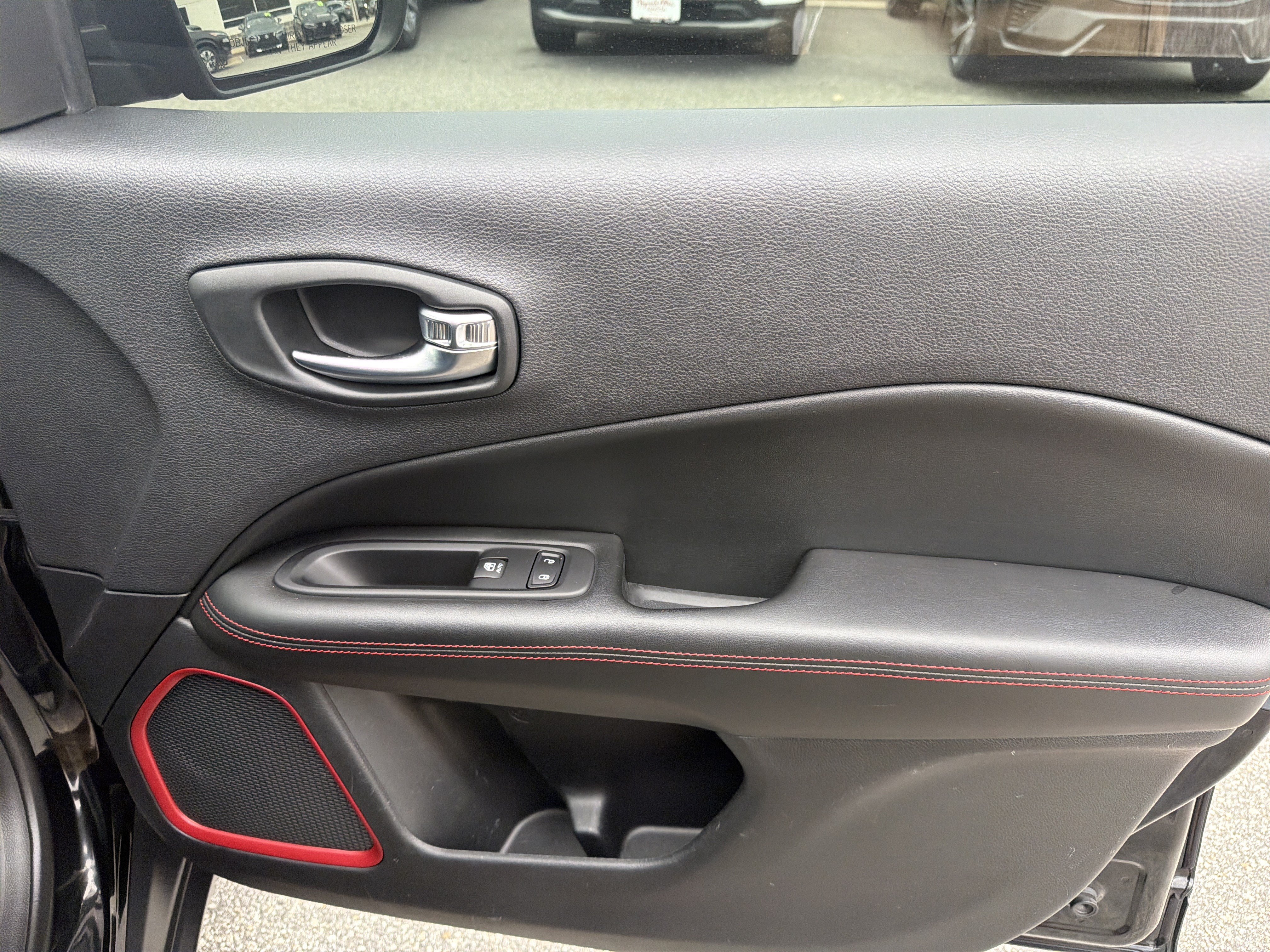 Used 2020 Jeep Compass Trailhawk AWD/4WD image 24