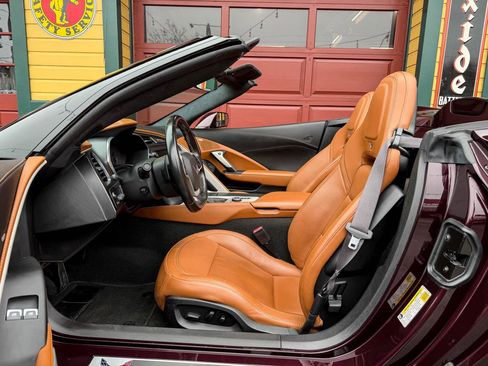 Used 2017 Chevrolet Corvette Stingray Convertible w/ 3LT Preferred Equipment Group image 21