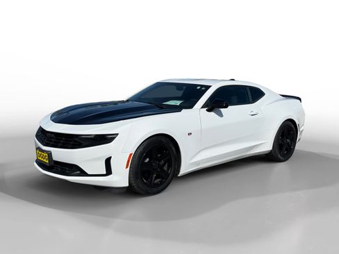 Used 2019 Chevrolet Camaro LT image 1